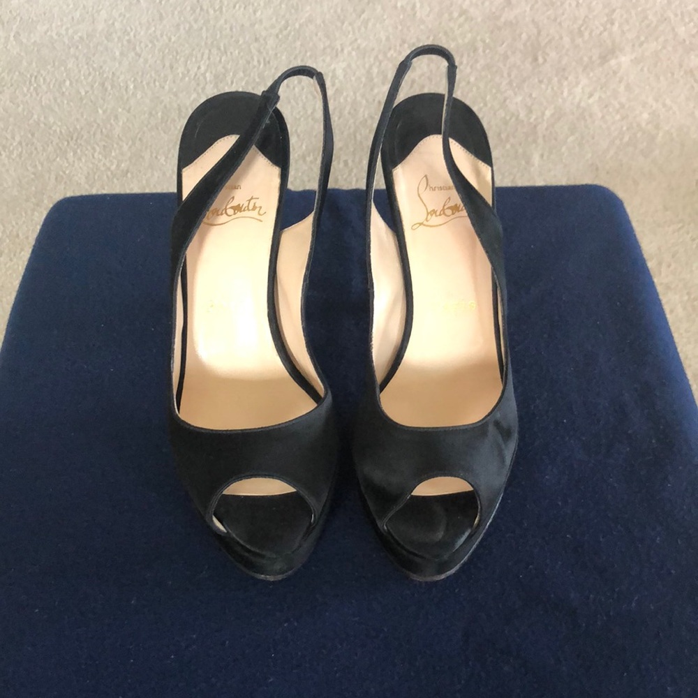Black Louboutin, excellent condition!